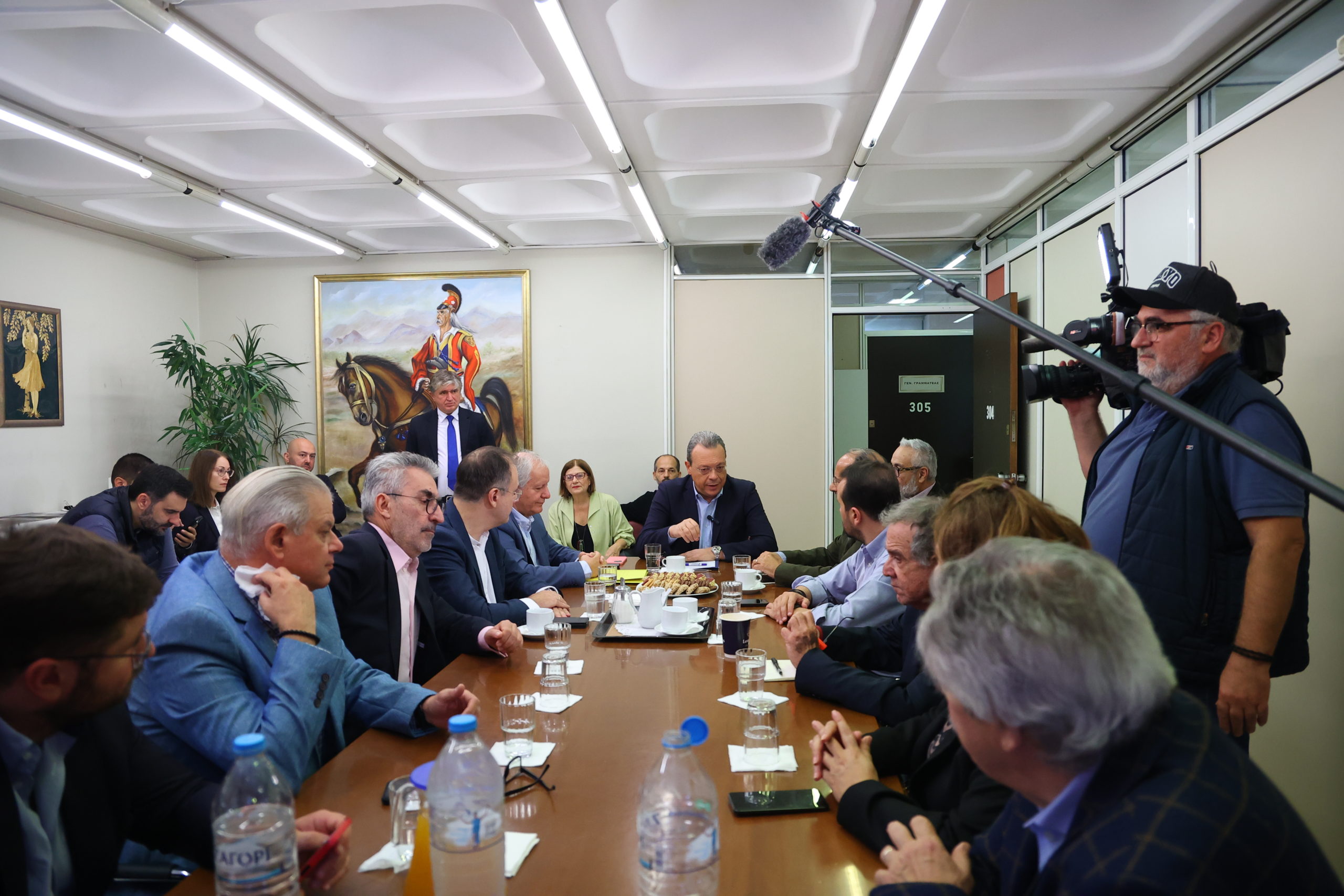 Φάμελλος: «Η κυβέρνηση στοχοποιεί τους δήμους και την αυτοδιοίκηση» 5 Φάμελλος: «Η κυβέρνηση στοχοποιεί τους δήμους και την αυτοδιοίκηση»