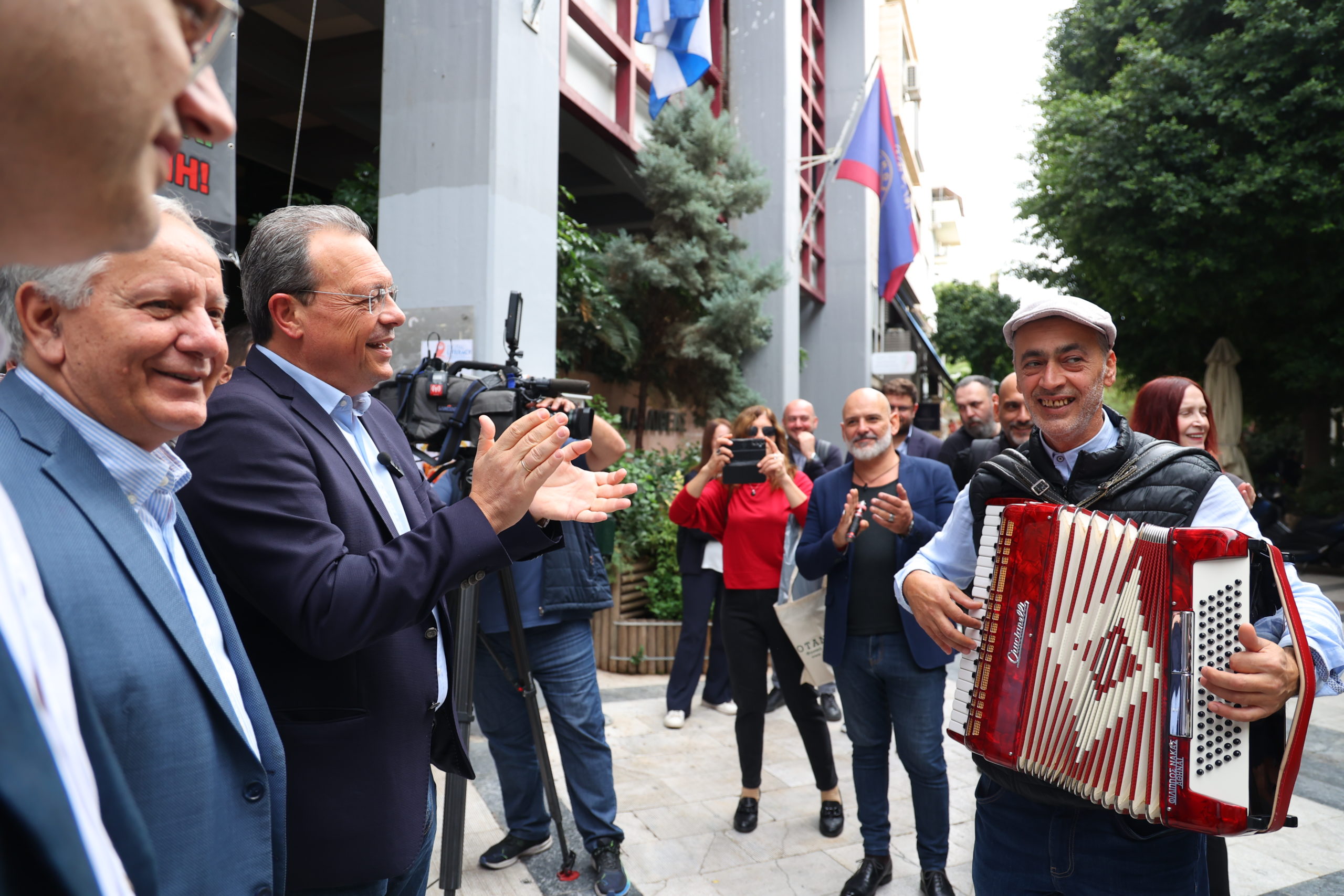 Φάμελλος: «Η κυβέρνηση στοχοποιεί τους δήμους και την αυτοδιοίκηση» 4 Φάμελλος: «Η κυβέρνηση στοχοποιεί τους δήμους και την αυτοδιοίκηση»