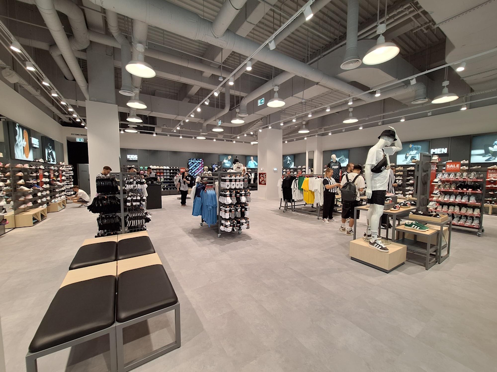 Η Fourlis διευρύνει το δίκτυο της Foot Locker σε Ελλάδα και Ρουμανία