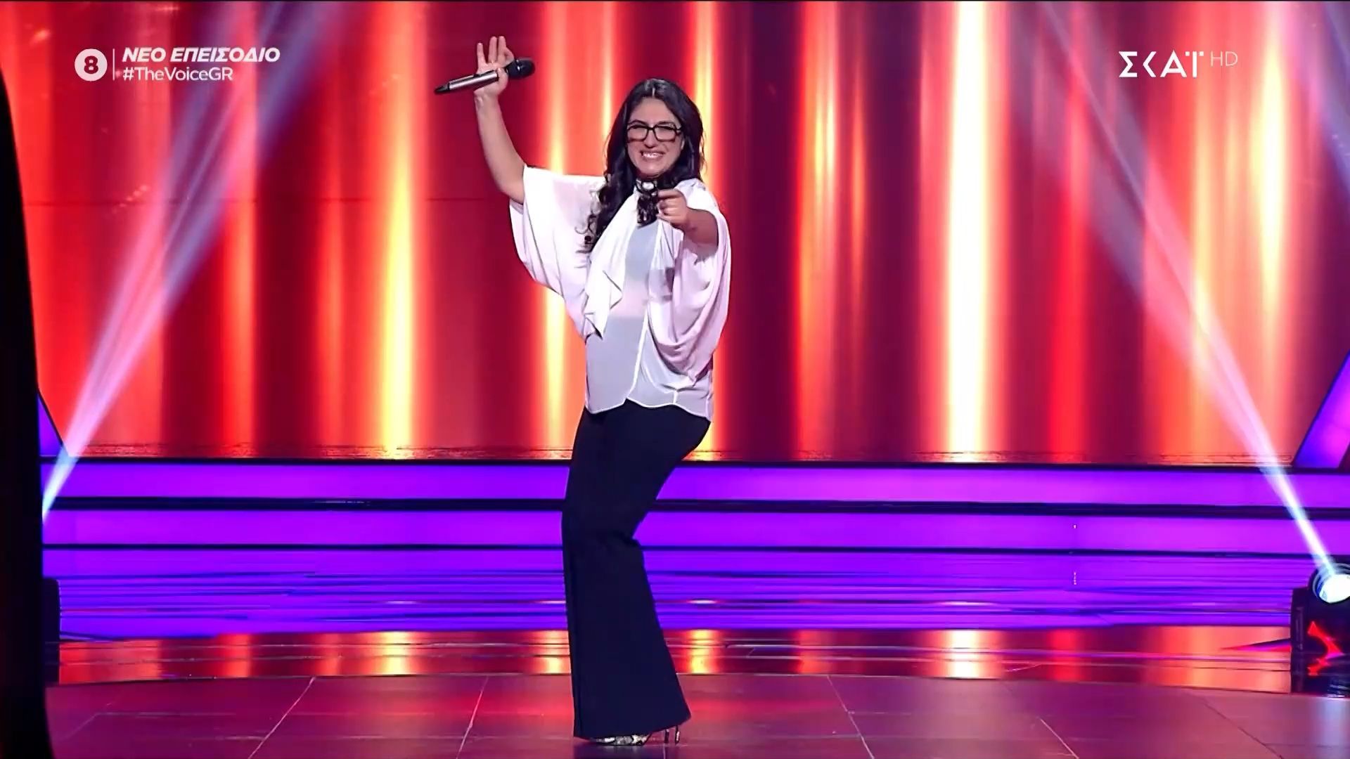 i-paraskeyi-fernei-ta-trikala-sti-skini-toy-voice-kai-gyrna-4-karekles-1759694182