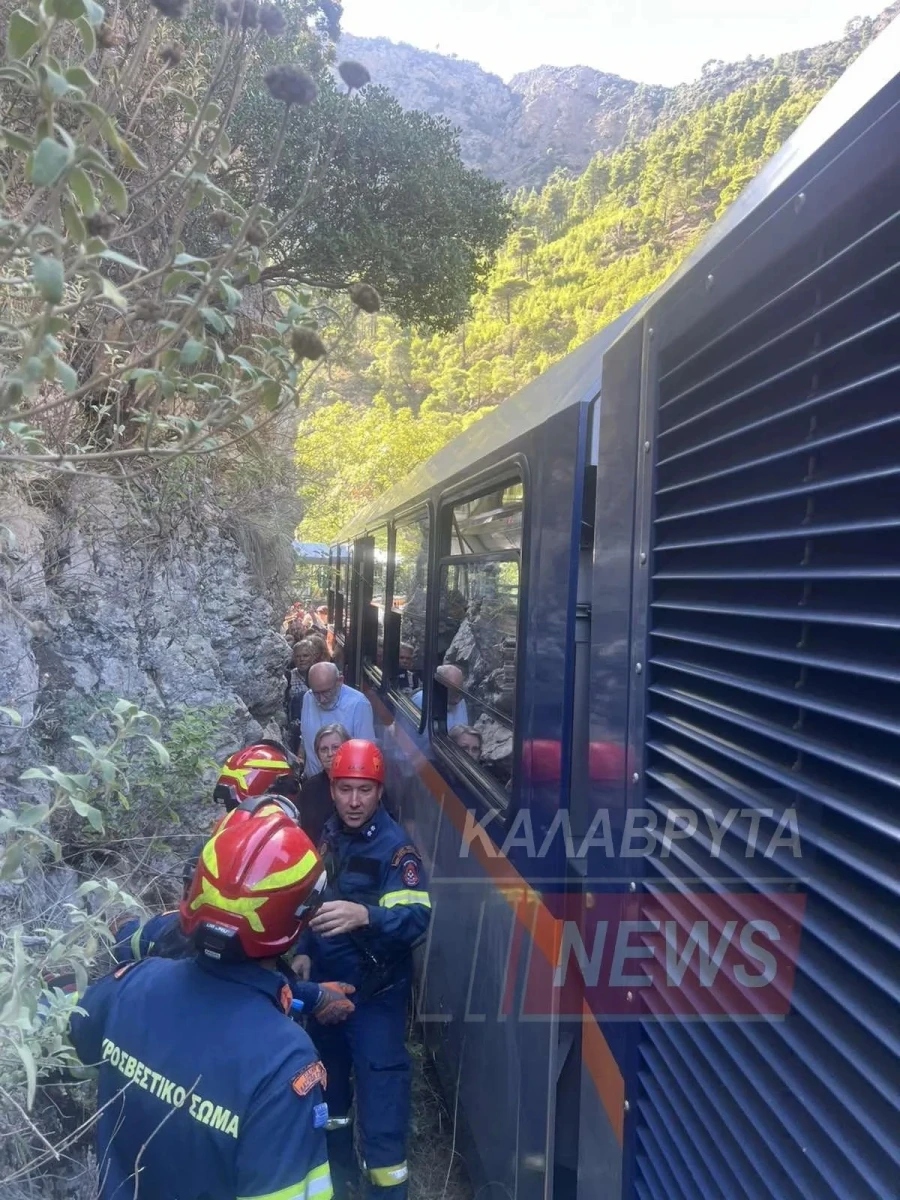 Καλάβρυτα: Επιχείρηση διάσωσης 101 επιβατών του Οδοντωτού Σιδηρόδρομου από την ΕΜΑΚ