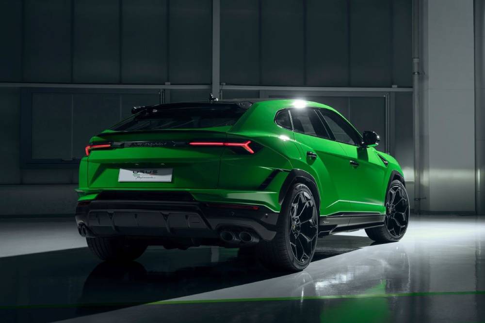 lamborghini-brings-supercar-ownership-closer-to-ki (5)