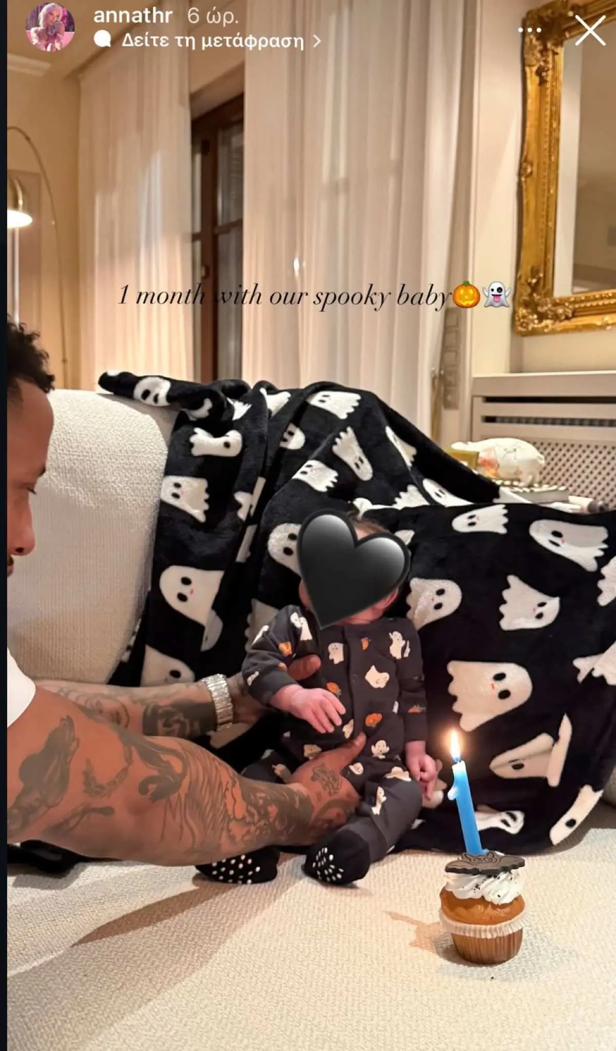 Light – Άννα Θεοδωρίδου: Γιόρτασαν τον πρώτο μήνα του μωρού τους με Halloween διάθεση (Φωτογραφία) 3 Ο Light με τον γιο του