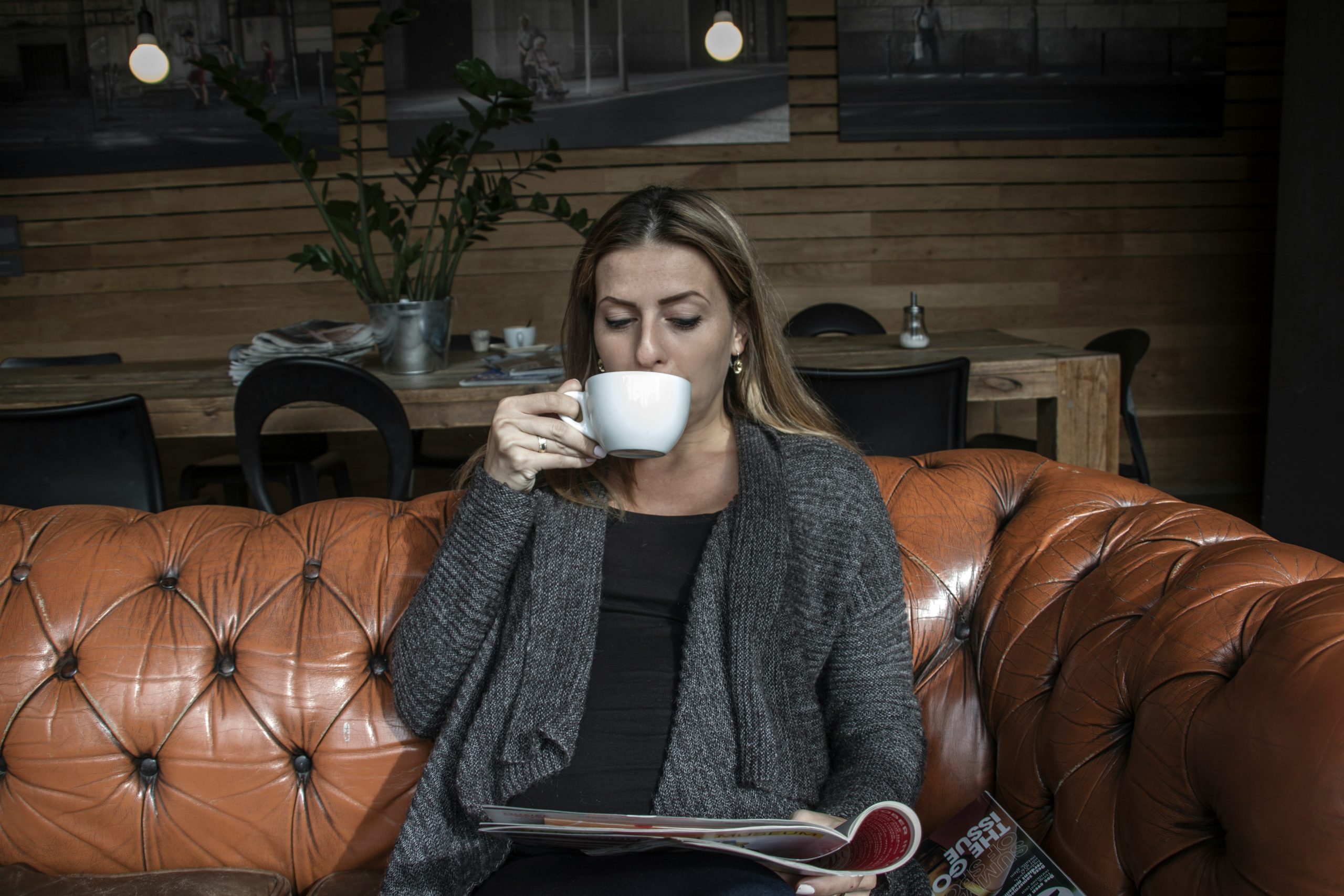 michal-balog-BaU51IHqQro-unsplash-drink-temperature-sleep-scaled