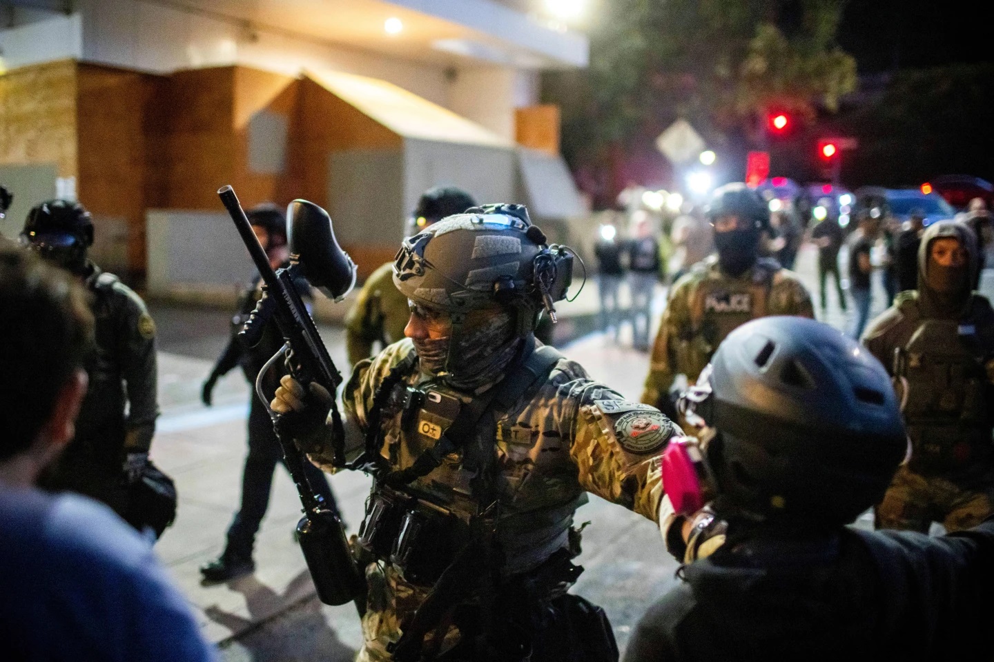 Τραμπ: Αποκαλεί τις Δημοκρατικές πόλεις «περιοχές σύγκρουσης» και αναπτύσσει την Εθνοφρουρά στο Όρεγκον – Κινητοποιήσεις στο Πόρτλαντ
