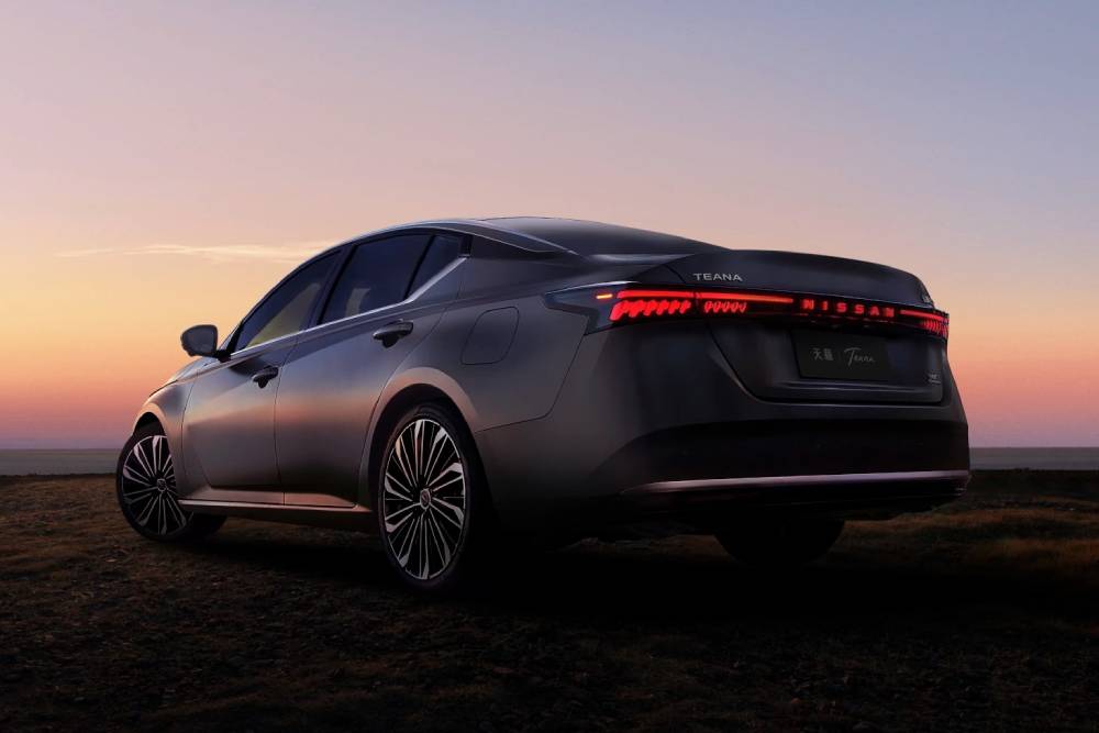 nissan-teana