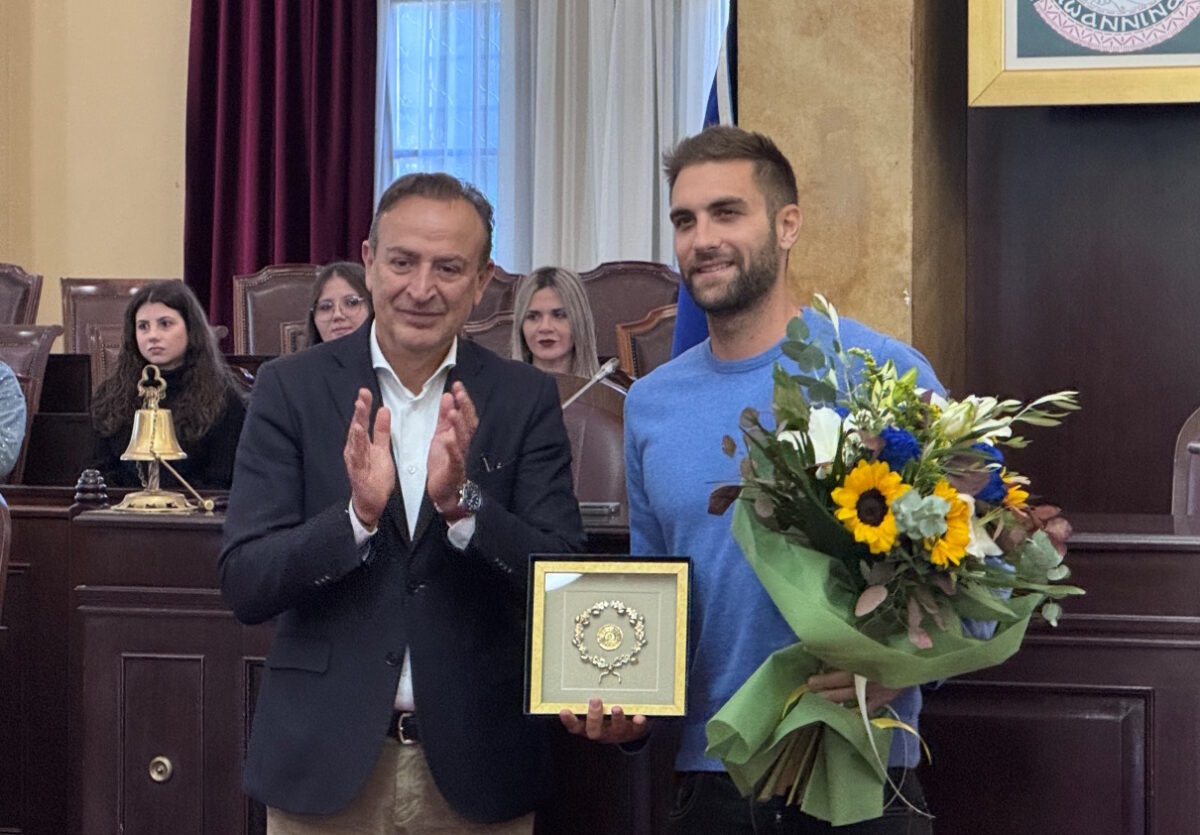 ntoyskos-facebook-com-dimosioanniton-1200x835