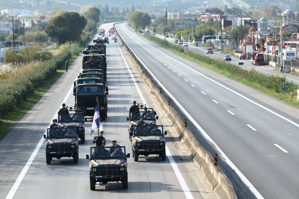 Παρέλαση 28ης Οκτωβρίου: Καθηλωτικά στιγμιότυπα από την τελική πρόβα στη Θεσσαλονίκη 11 Δοκιμαστική παρέλαση στη Θεσσαλονίκη