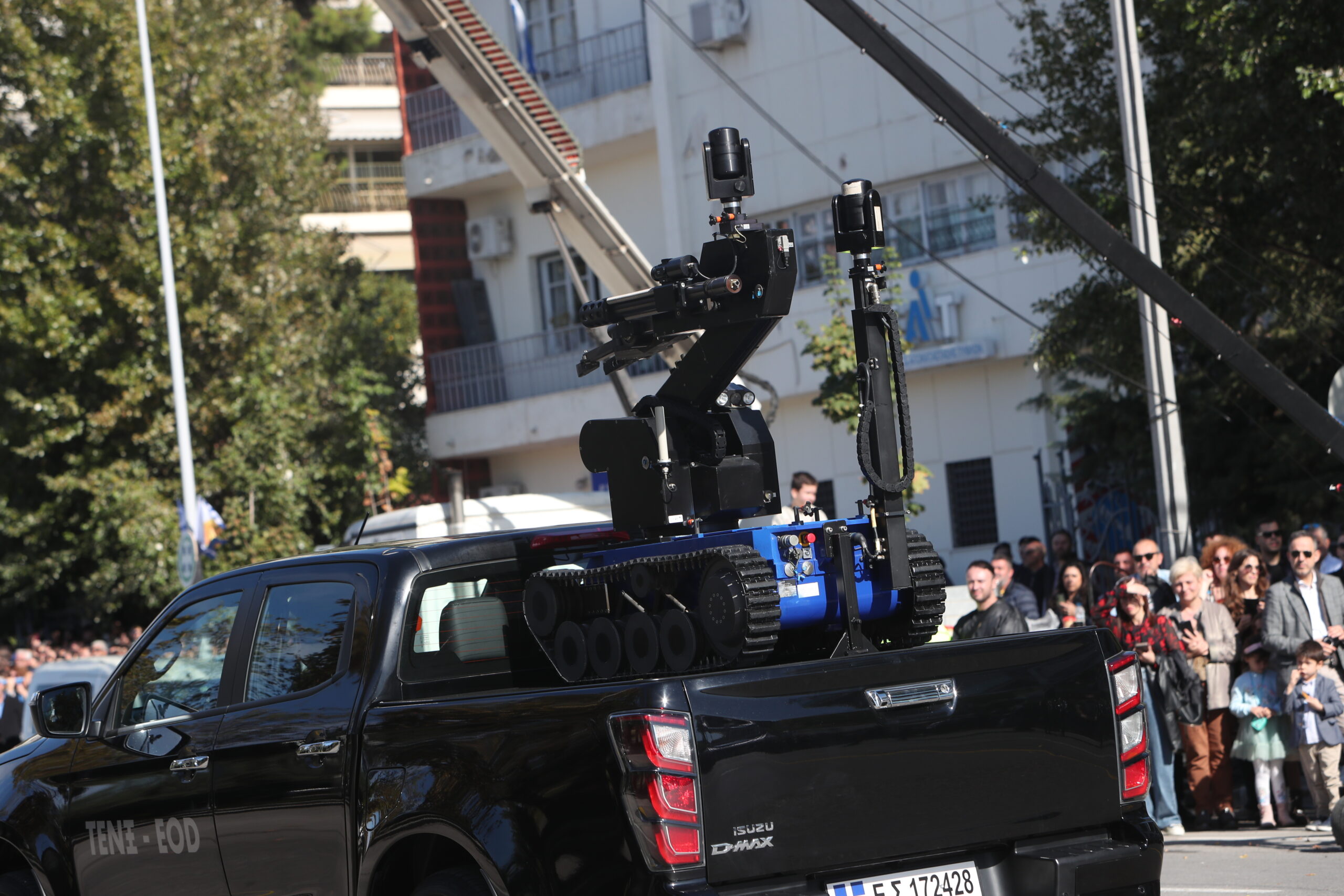 Θεσσαλονίκη: Εντυπωσιακή παρουσίαση των νέων οπλικών συστημάτων Spike NLOS, Κένταυρος, V-BAT και S-100 στην παρέλαση της 28ης Οκτωβρίου 33 ROBOT EOD Μηχανικού