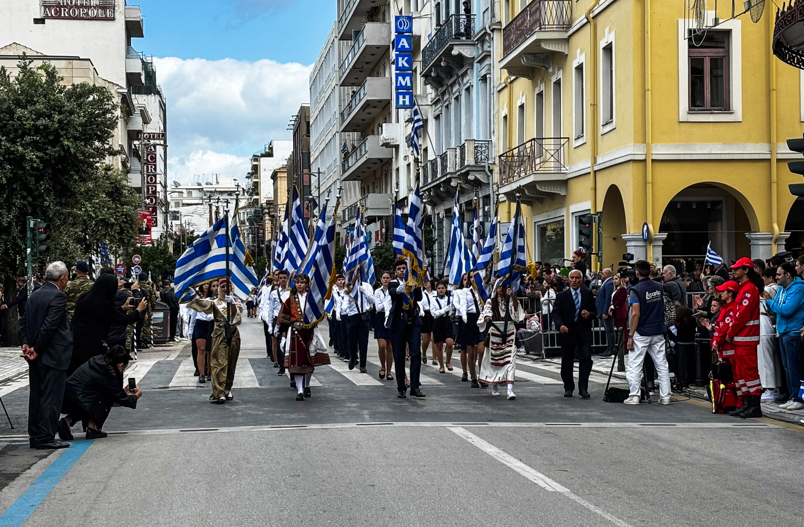 28η Οκτωβρίου: Με λαμπρότητα οι παρελάσεις σε κάθε σημείο της χώρας