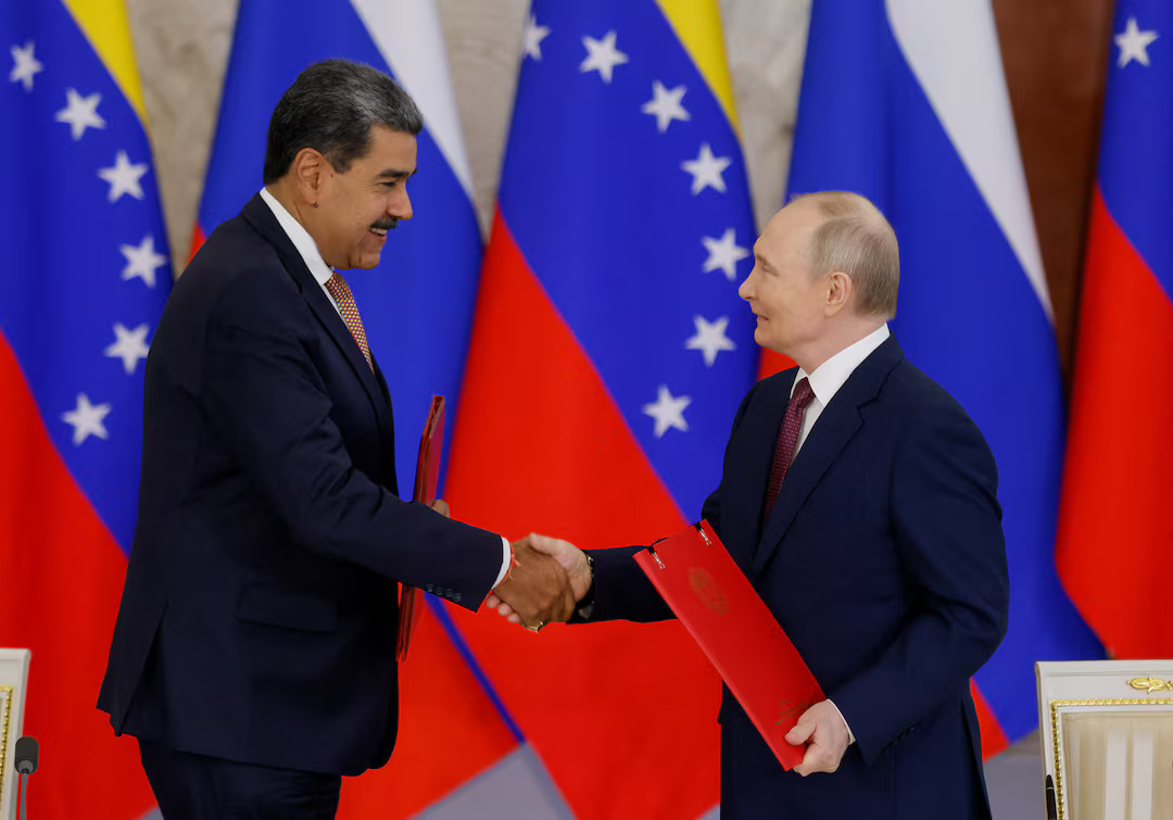 Βενεζουέλα: Η πιο ριψοκίνδυνη επίδειξη δύναμης των ΗΠΑ μετά την Κρίση της Κούβας – Ο Τραμπ, η CIA και το σχέδιο ανατροπής του Μαδούρο