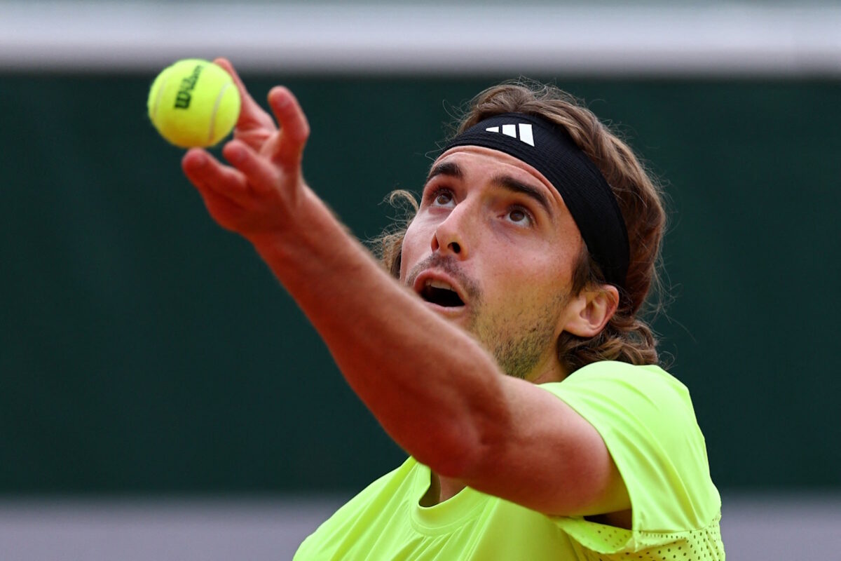 stefanos-tsitsipas-reuters-1200x800