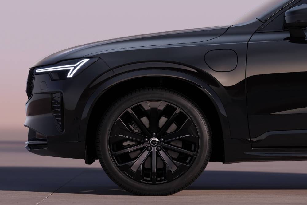 the-all-new-volvo-xc90-black-edition-has-scandinav (2)