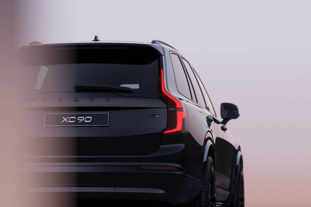 the-all-new-volvo-xc90-black-edition-has-scandinav (3)