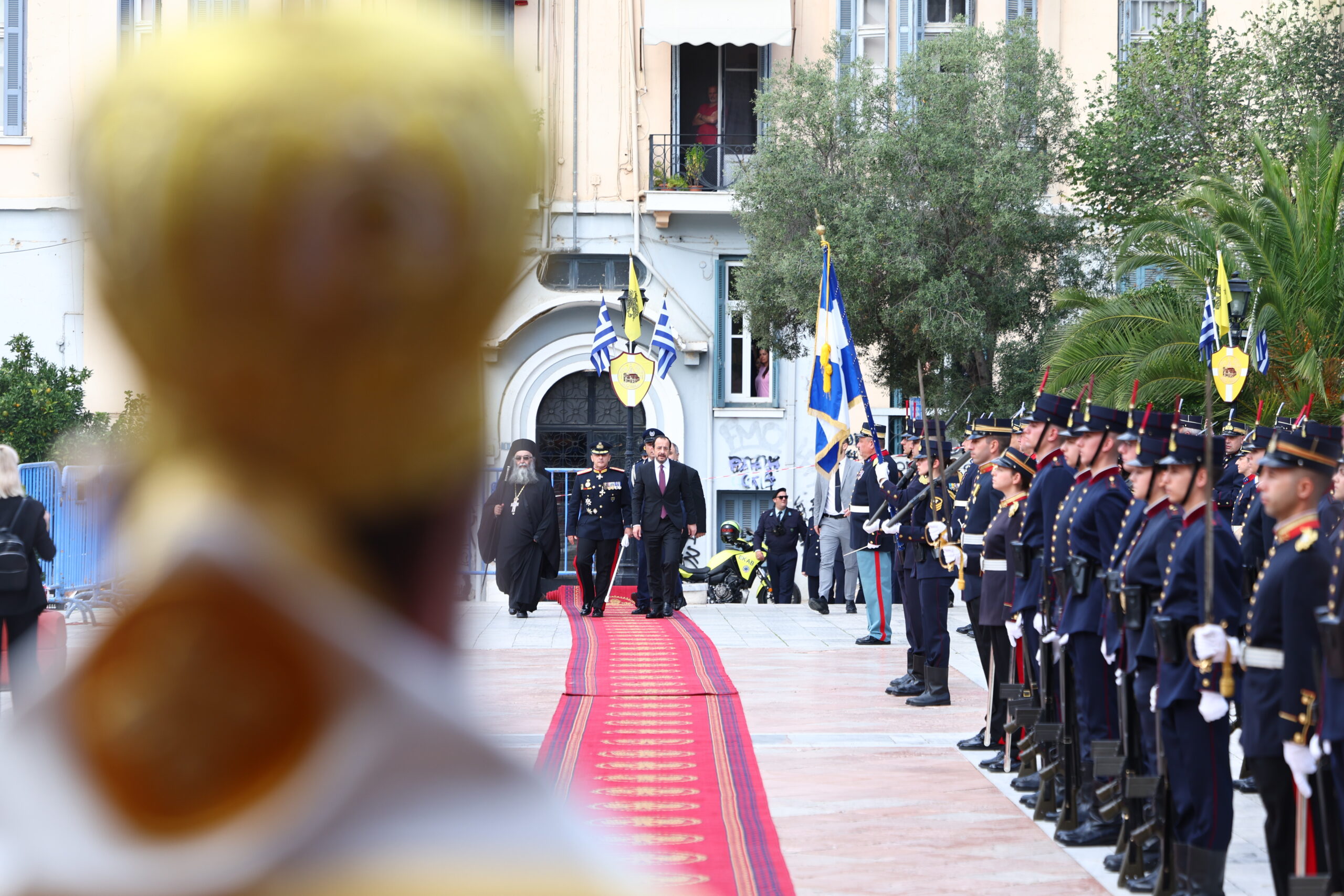 Θεσσαλονίκη: Εικόνες από τη δοξολογία στον Ιερό Ναό Αγίου Δημητρίου για τον εορτασμό του πολιούχου – «Χρόνια Πολλά» λέει ο Τασούλας 8 dojologia