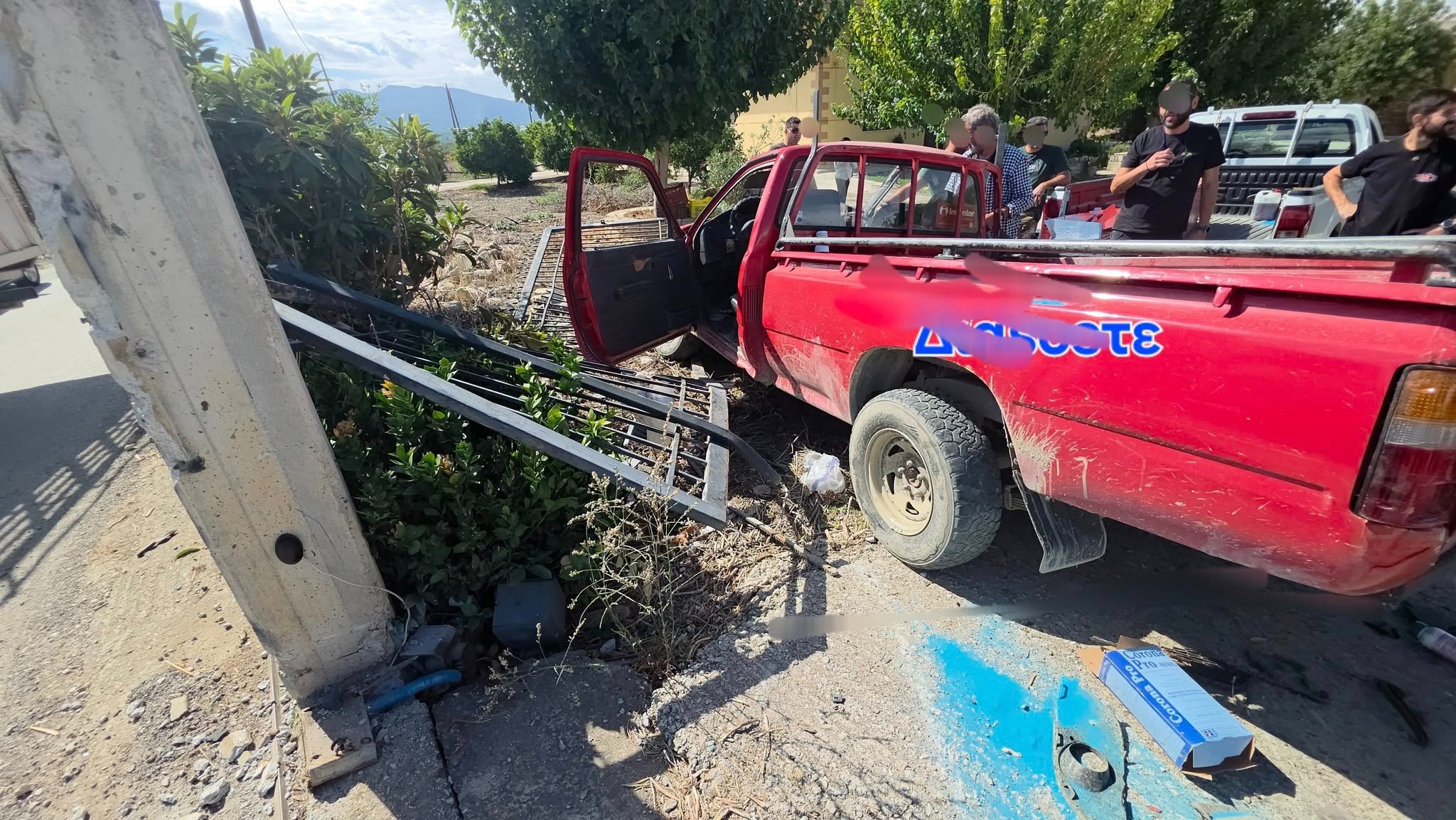 Ηράκλειο: Σοκαριστικό ατύχημα από βίαιη σύγκρουση αυτοκινήτου με αγροτικό – 2 βαριά τραυματίες 5 τροχαιο
