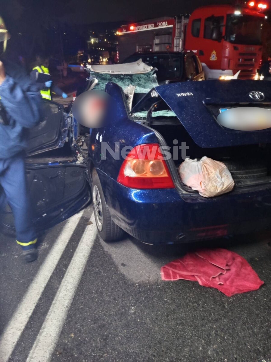 Αιματηρή Παρασκευή: Τέσσερις νεκροί σε διπλό τροχαίο στην Αττική – Δύο σοβαρά τραυματίες στο ΚΑΤ 4 Το τροχαίο στις Αφίδνες