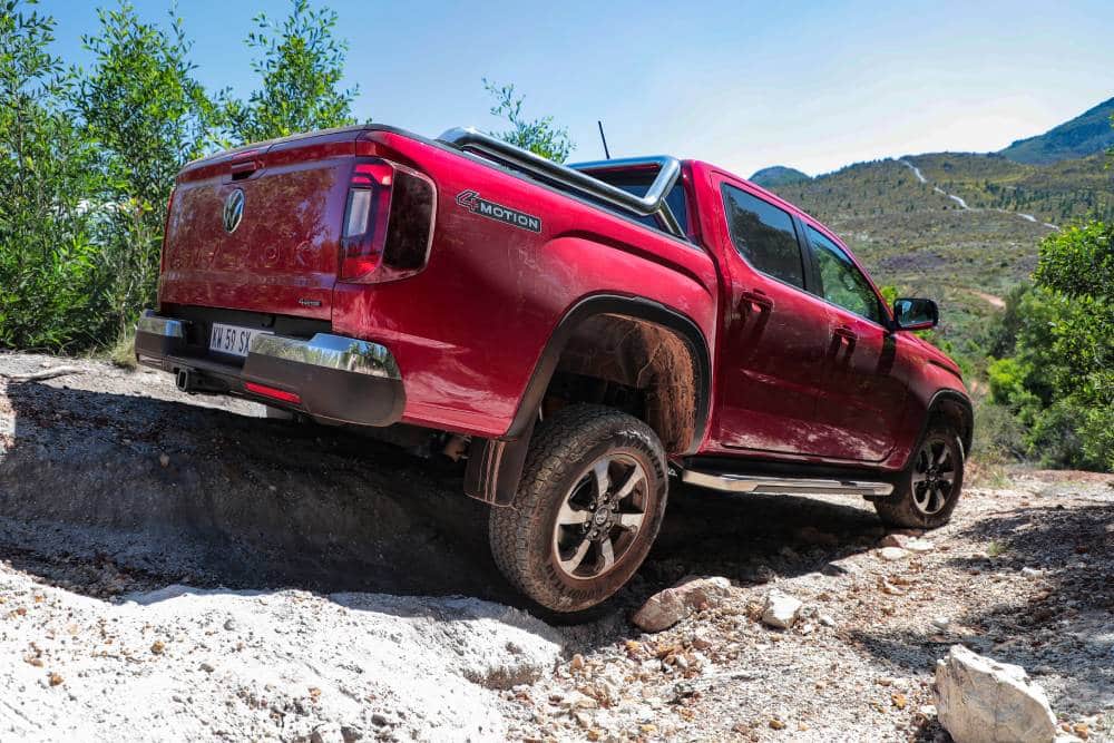 Το βενζινοκίνητο VW Amarok 2.3 TSI με 302 άλογα 23 volkswagen_amarok_v6_style_4motion_double_cab_96