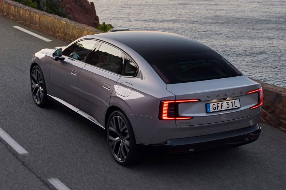 Η νέα ναυαρχίδα Volvo ES90 κατέκτησε τους δρόμους