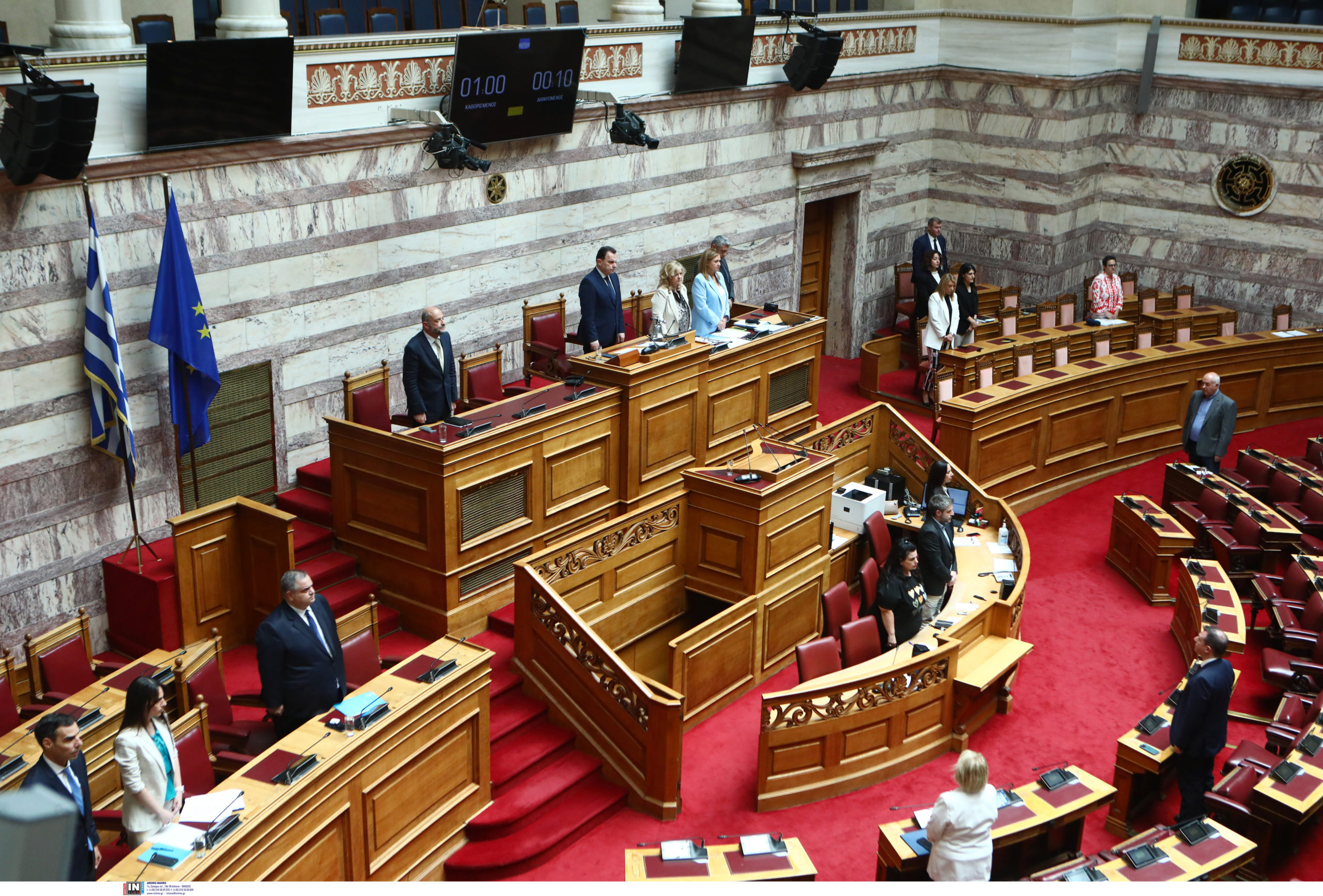 Αγώνας ενάντια στον… χρόνο στη Βουλή – «Αν έχετε κάποιο παράπονο απευθυνθείτε στον πρόεδρο»