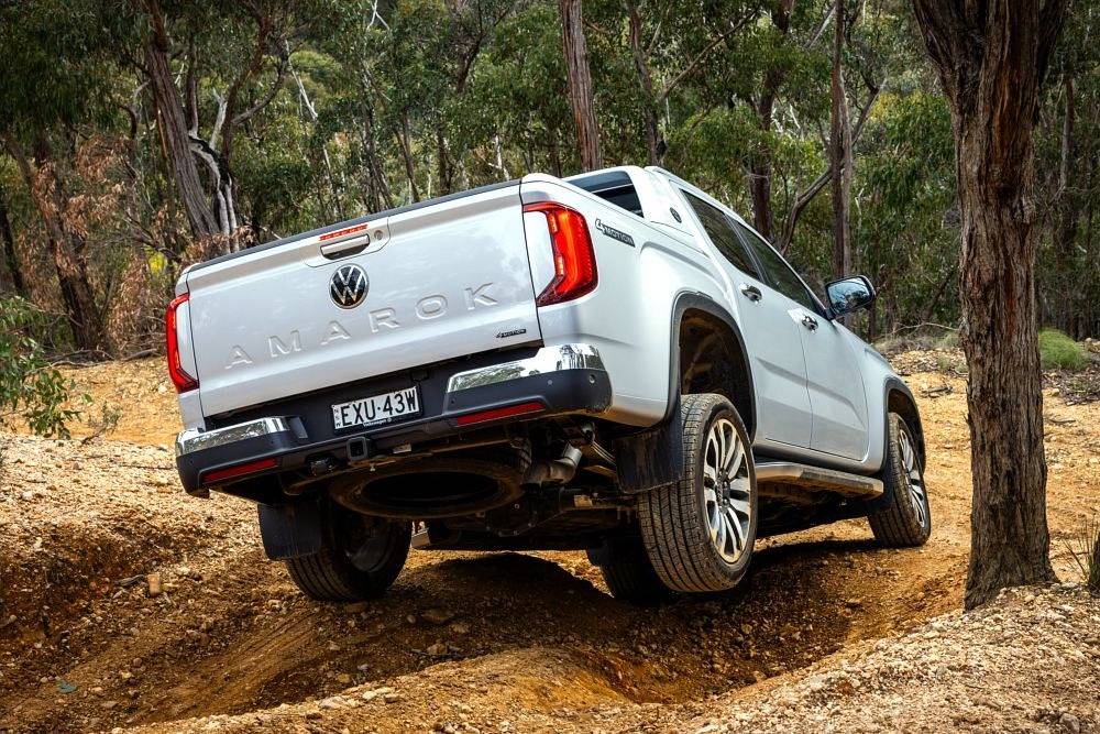 Το βενζινοκίνητο VW Amarok 2.3 TSI με 302 άλογα 17 vw amarok 2.3 tsi 03