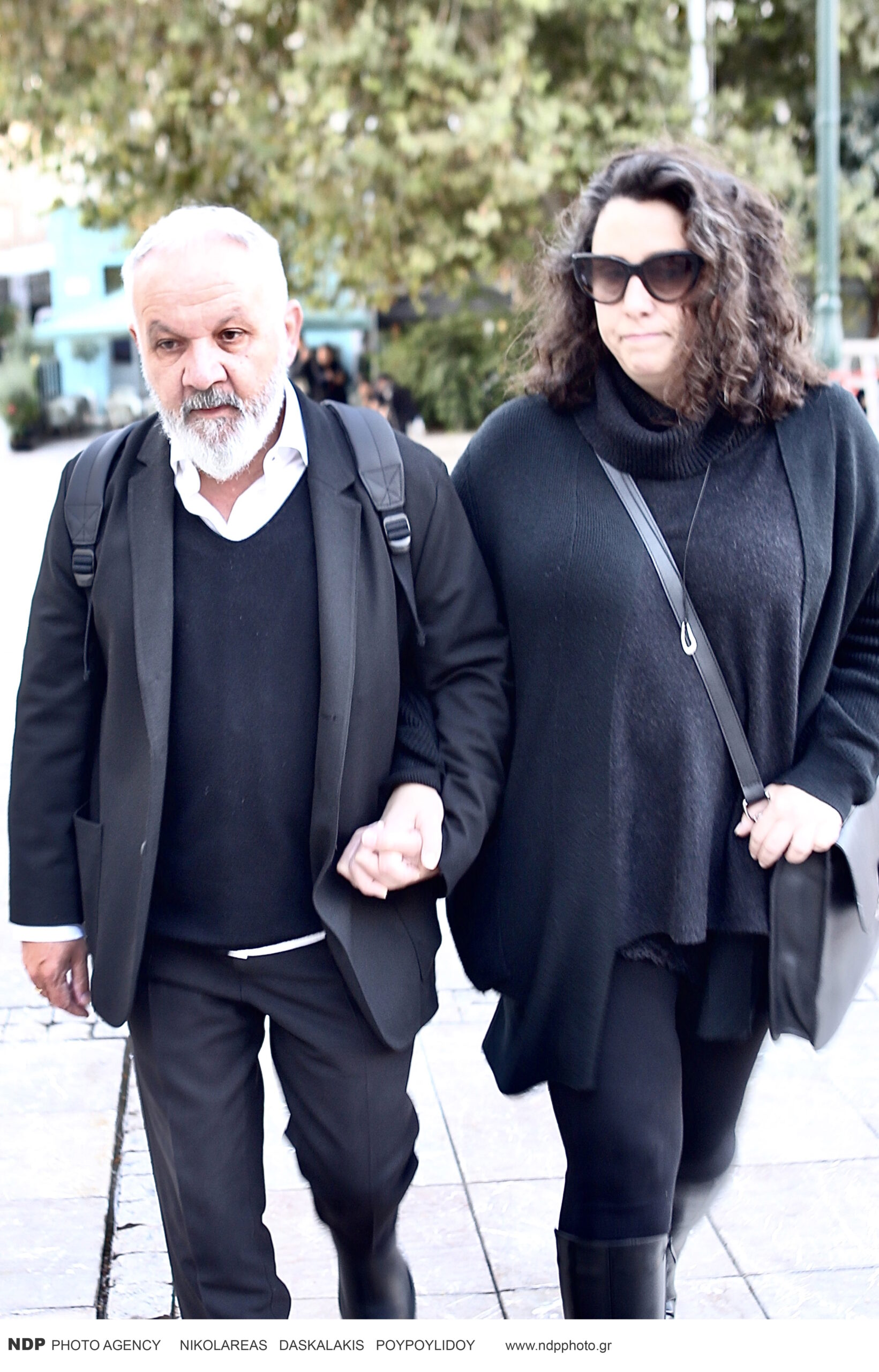 Διονύσης Σαββόπουλος: Ιωαννίδης, Γαλάνη, Ζουγανέλης, Πορτοκάλογλου και πλήθος καλλιτεχνών στο τελευταίο αντίο του μεγάλου μουσικού 5 Διονύσης Σαββόπουλος: Ιωαννίδης, Γαλάνη, Ζουγανέλης, Πορτοκάλογλου και πλήθος καλλιτεχνών στο τελευταίο αντίο του μεγάλου μουσικού
