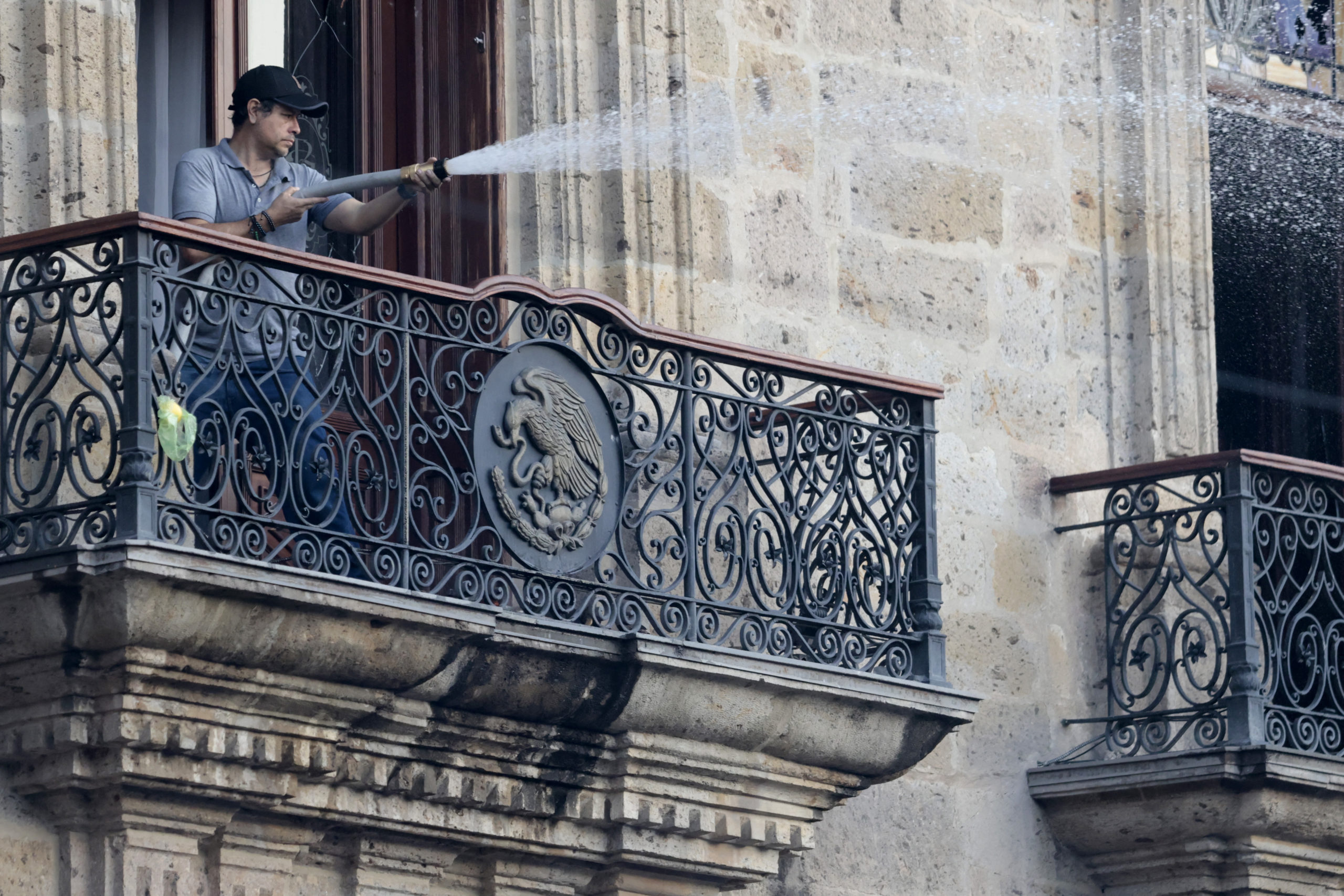 Μεξικό: Πάνω από 120 τραυματίες σε πορεία ενάντια στην εγκληματικότητα και την κυβερνητική πολιτική ασφάλειας 10 Μεξικό: Πάνω από 120 τραυματίες σε πορεία ενάντια στην εγκληματικότητα και την κυβερνητική πολιτική ασφάλειας