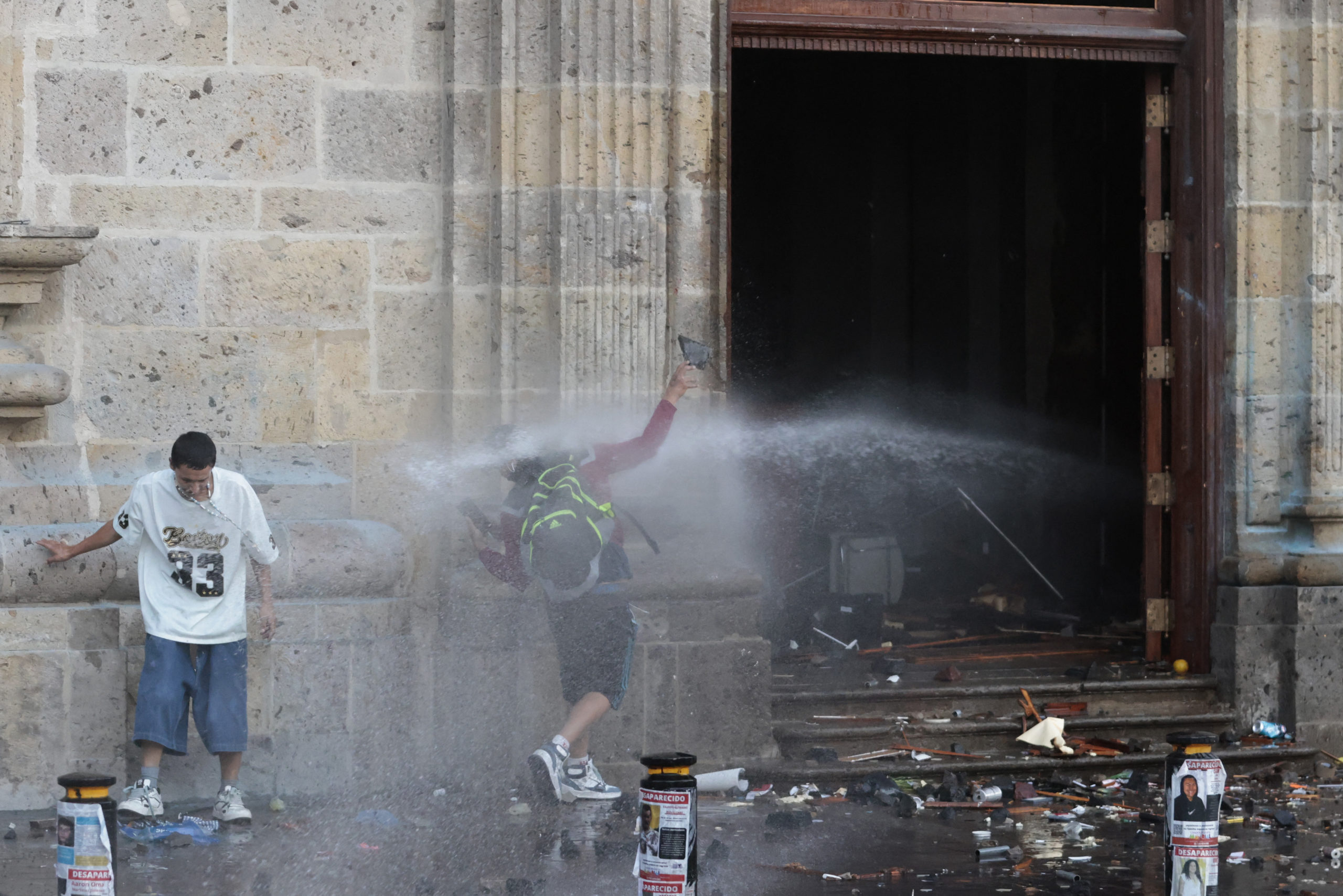 Μεξικό: Πάνω από 120 τραυματίες σε πορεία ενάντια στην εγκληματικότητα και την κυβερνητική πολιτική ασφάλειας 9 Μεξικό: Πάνω από 120 τραυματίες σε πορεία ενάντια στην εγκληματικότητα και την κυβερνητική πολιτική ασφάλειας