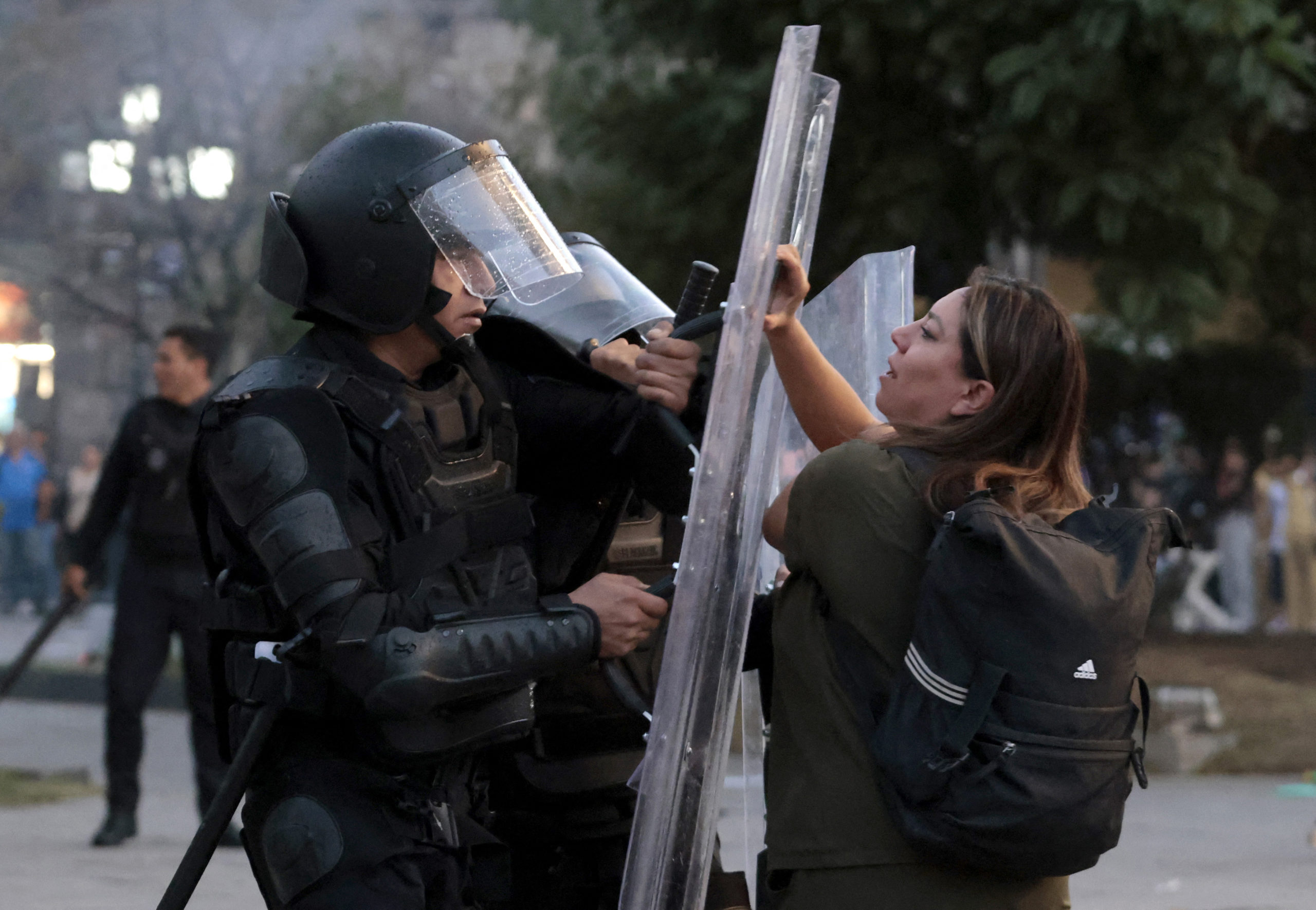 Μεξικό: Πάνω από 120 τραυματίες σε πορεία ενάντια στην εγκληματικότητα και την κυβερνητική πολιτική ασφάλειας 8 Μεξικό: Πάνω από 120 τραυματίες σε πορεία ενάντια στην εγκληματικότητα και την κυβερνητική πολιτική ασφάλειας