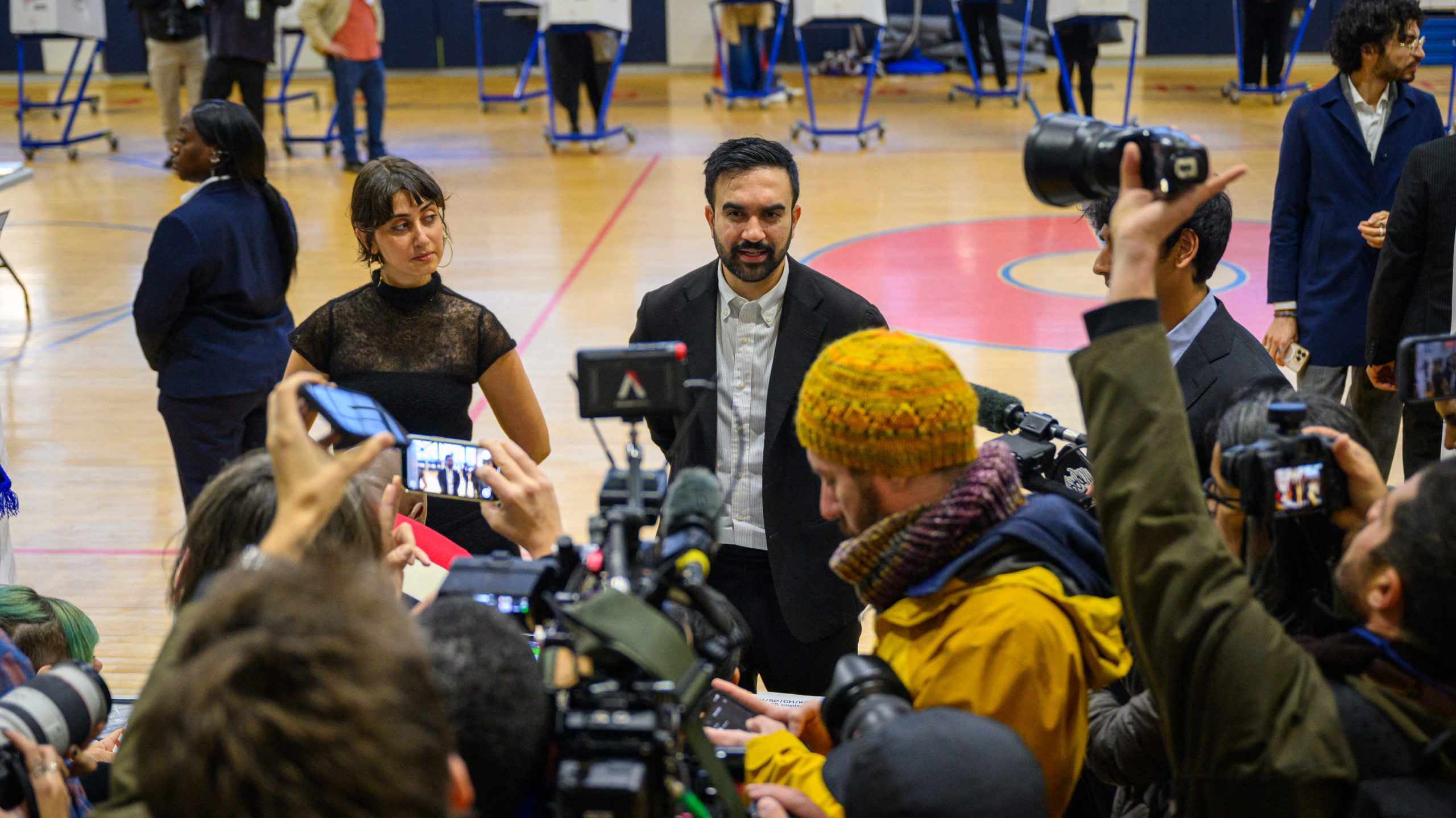 ΗΠΑ: Ο μουσουλμάνος Ζοχράν Μαμντάνι αναλαμβάνει νέος δήμαρχος Νέας Υόρκης