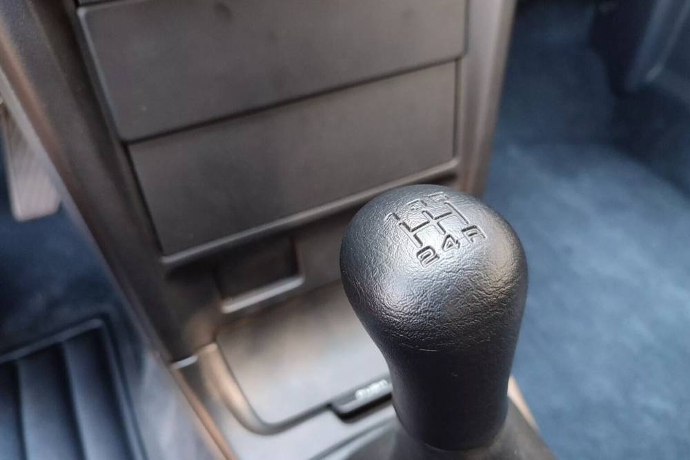 1990-Mazda-323F-18-2048x1536-1