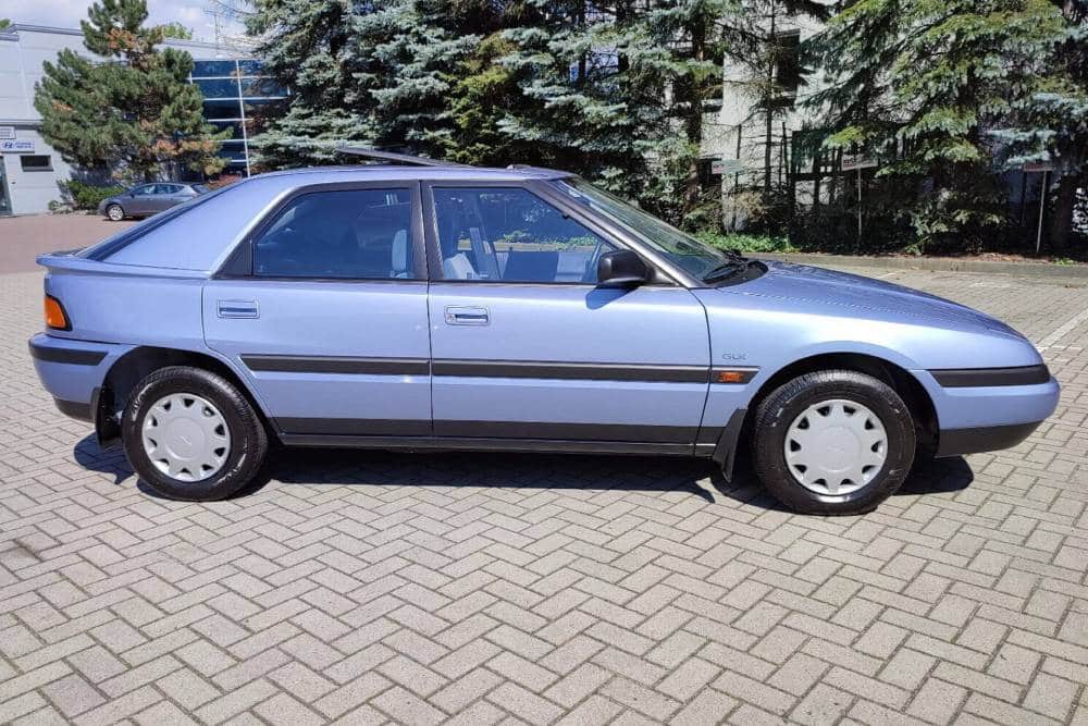 1990-Mazda-323F-5-2048x1536-1