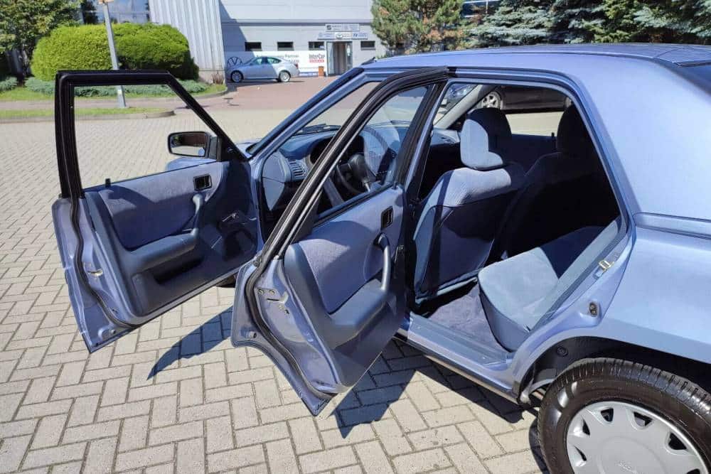 1990-Mazda-323F-9-2048x1536-1