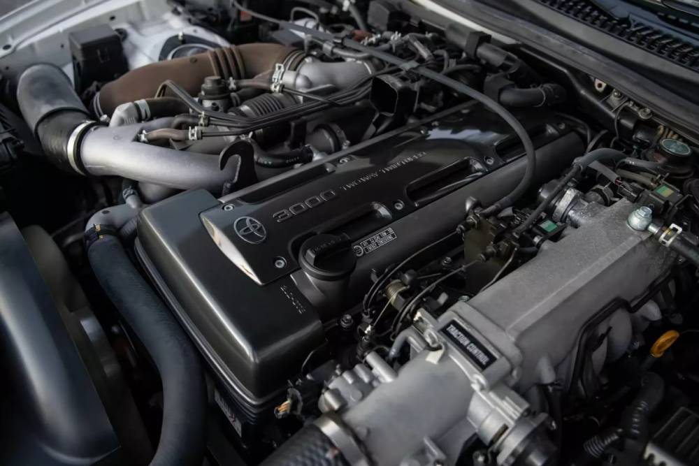 Toyota Supra MK4 «της κρέμας» για λάτρεις