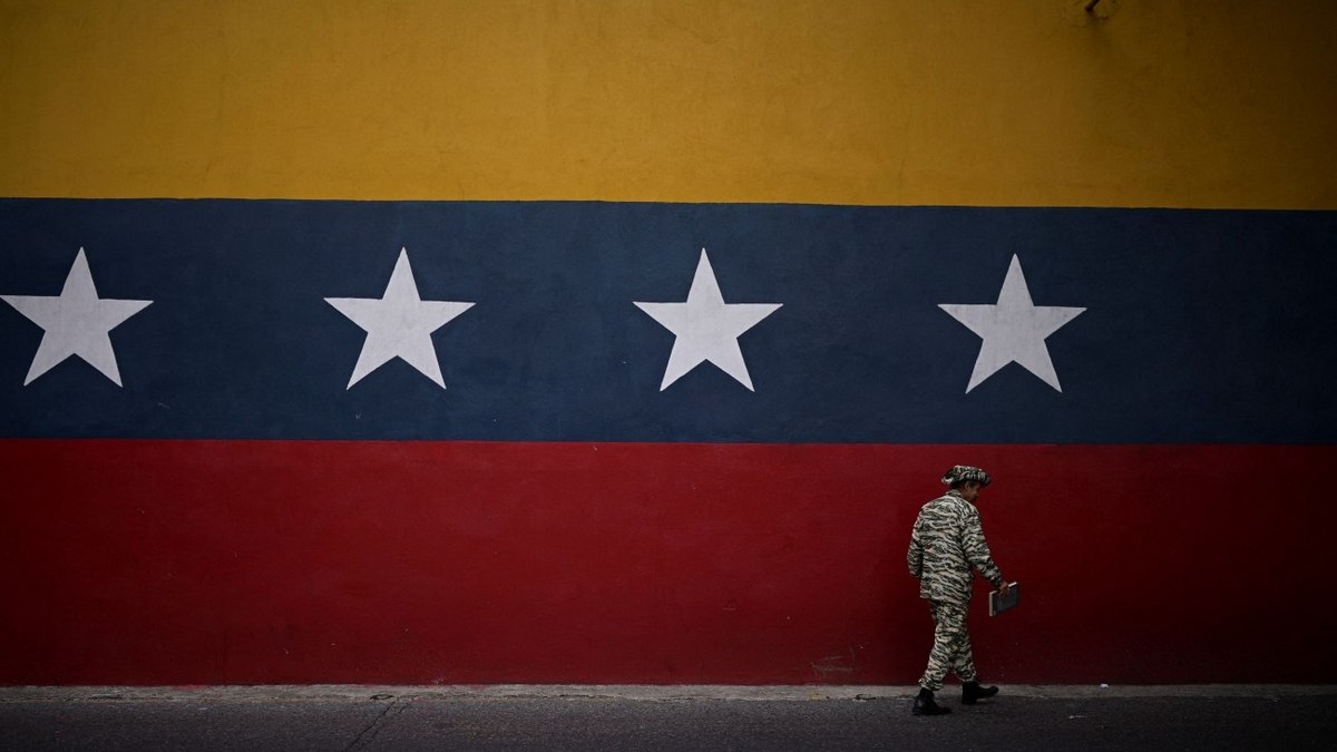 2025-11-24T163956Z_404658491