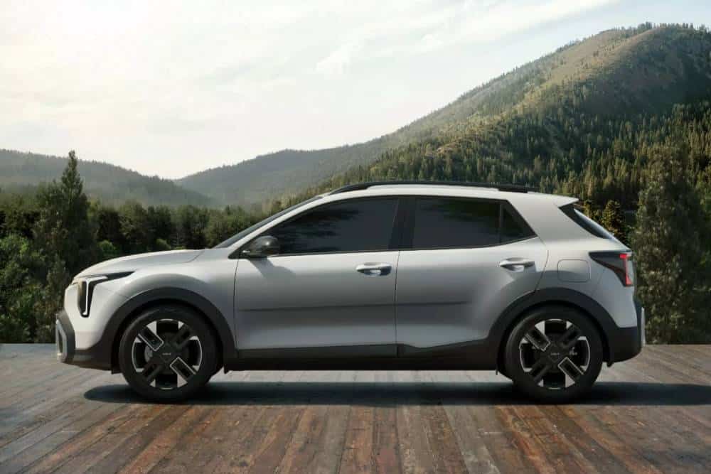 2025-Kia-Stonic-GT-Line-4-2048x1152