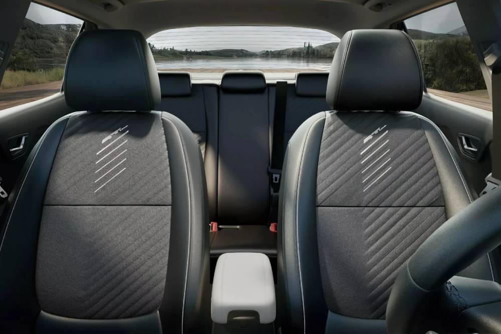 2025-Kia-Stonic-GT-Line-7-2048x1152