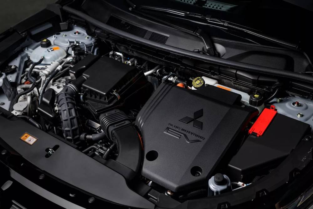 2025-Mitsubishi-Outlander-PHEV-25
