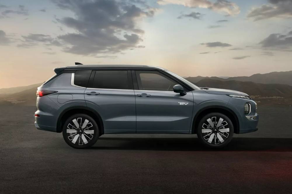 2025-Mitsubishi-Outlander-PHEV-4