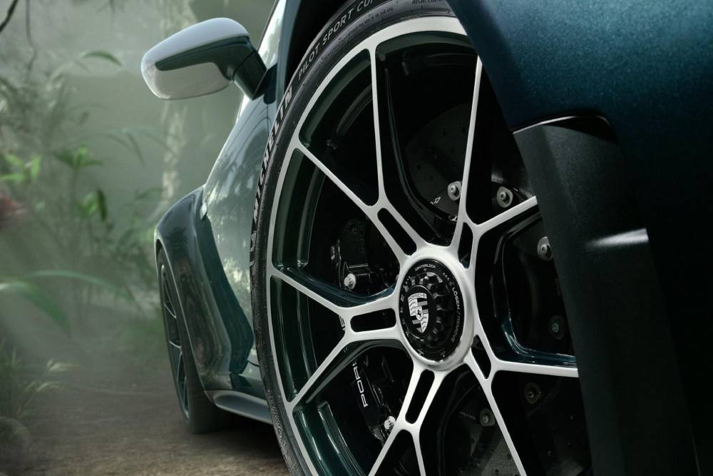 2025-porsche-911-gt3-touring-ocelot-is-a-nod-to-on (7)