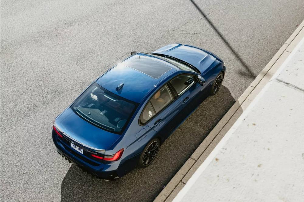 Αποκλειστική BMW M340i xDrive 50 Jahre για λίγους και εκλεκτούς 44 2026-BMW-M340i-xDrive-50-Jahre-Edition-21-2048x136