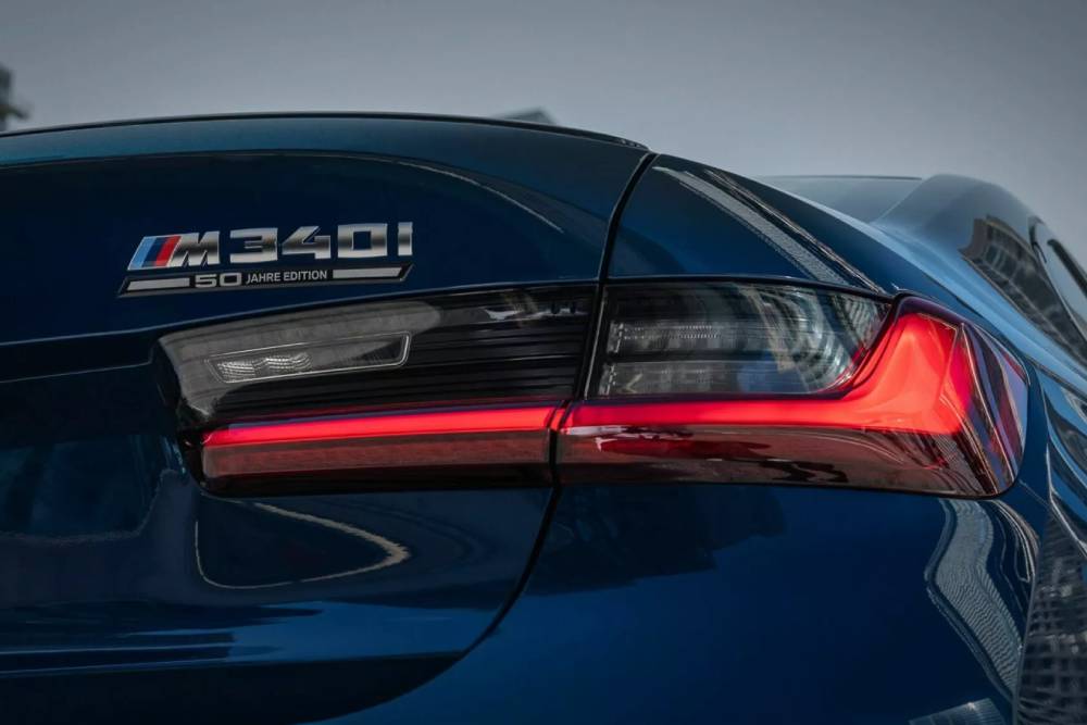 2026-BMW-M340i-xDrive-50-Jahre-Edition-Canada-23-2