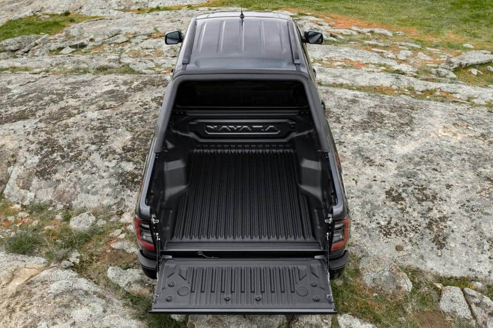 2026-Nissan-Navara-PRO-4X-13-2048x1366