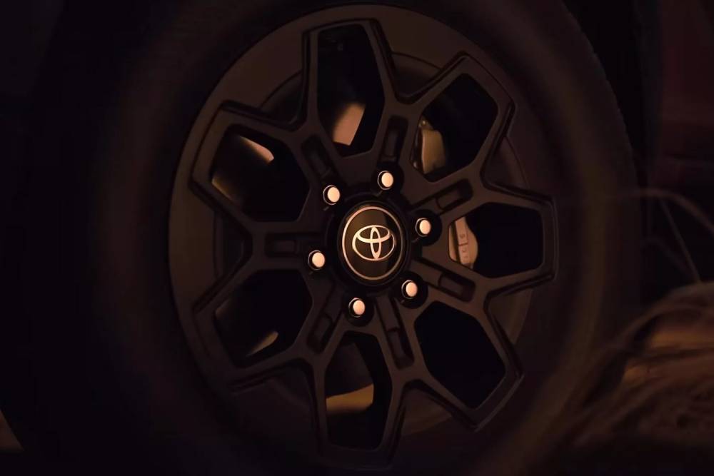 Καταιγίδα στην αγορά το νέο Toyota Hilux 10 2026-Toyota-Hilux-Teaser-5-2048x1152