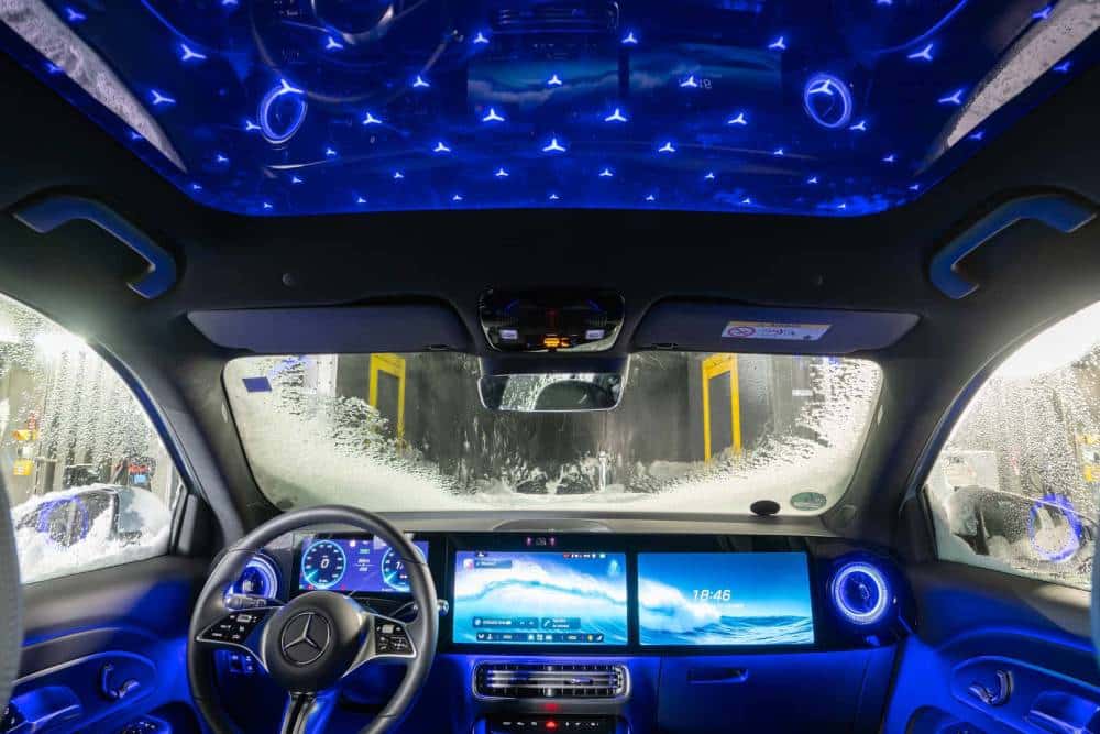 2027-mercedes-glb-interior-7