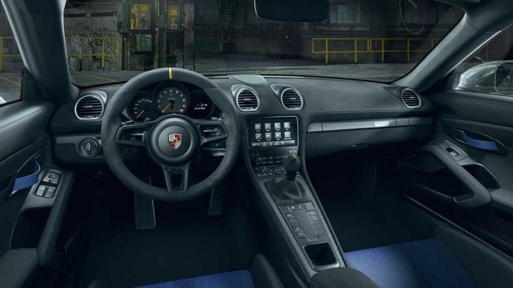 Porsche Cayman GT4 RS