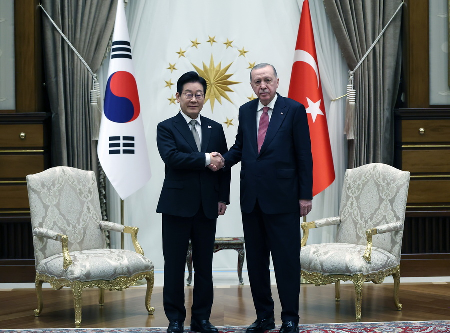 Συμφωνία συνεργασίας για την πυρηνική ενέργεια υπέγραψαν Τουρκία και Νότια Κορέα