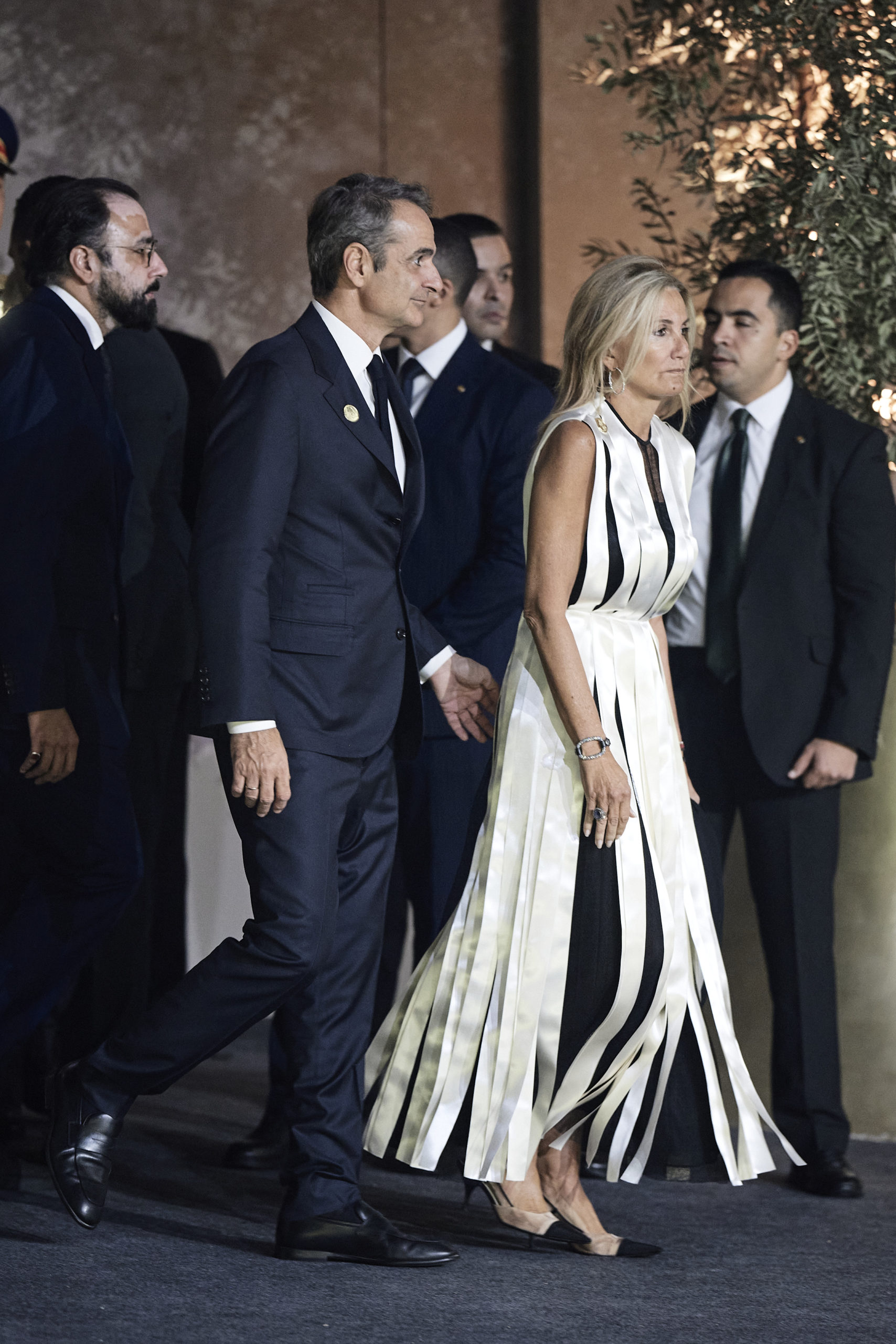 Με λαμπερή τελετή άνοιξε το Μεγάλο Αιγυπτιακό Μουσείο – Ο τάφος του Τουταγχαμών, η Στήλη της Ροζέττας και το αίτημα για επαναπατρισμό κλεμμένων θησαυρών