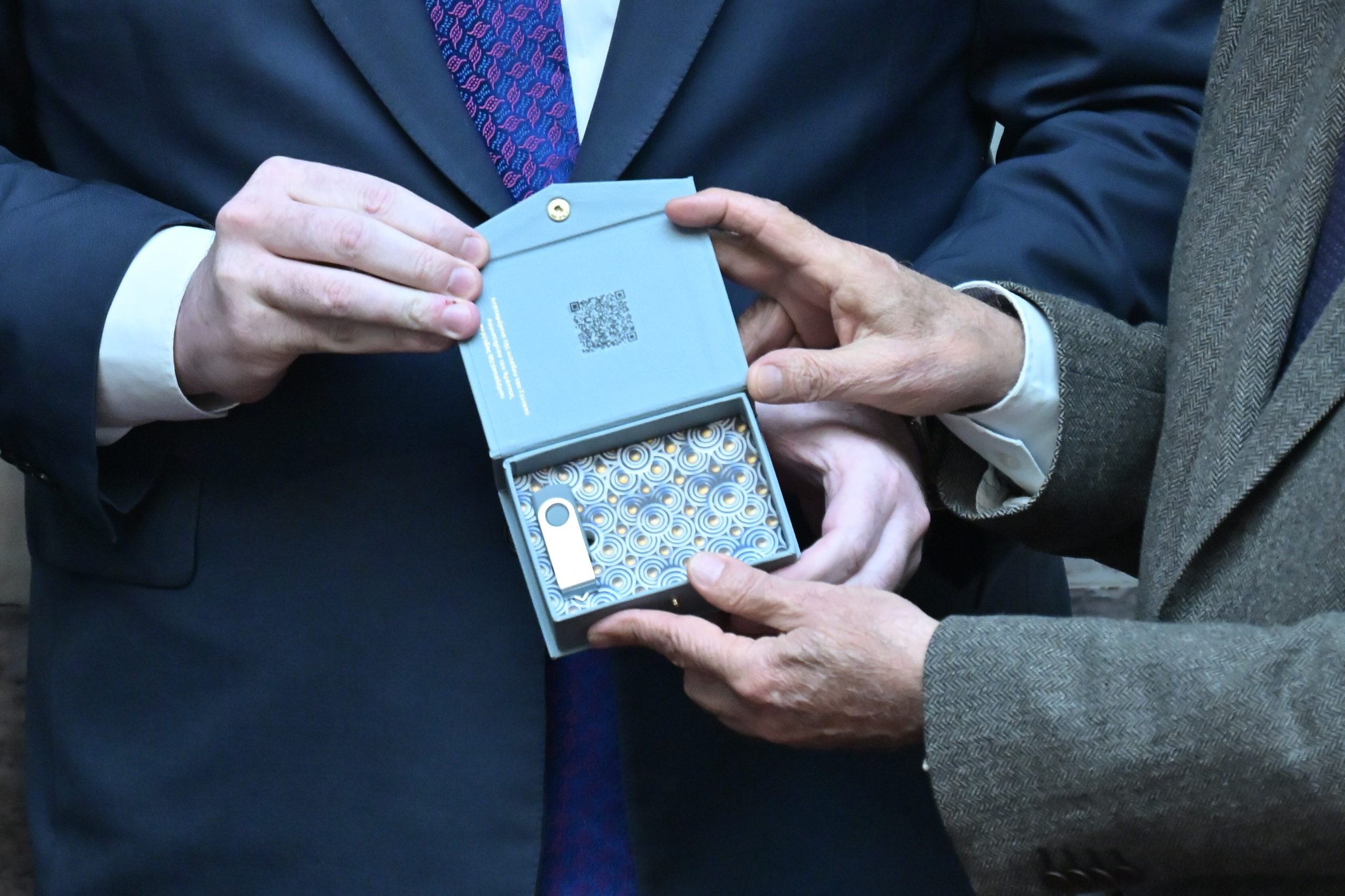 Προϋπολογισμός 2026: Όλα τα σχέδια για μισθούς, φόρους και συντάξεις – Τι προβλέπει για πλεονάσματα, πληθωρισμό και ανεργία