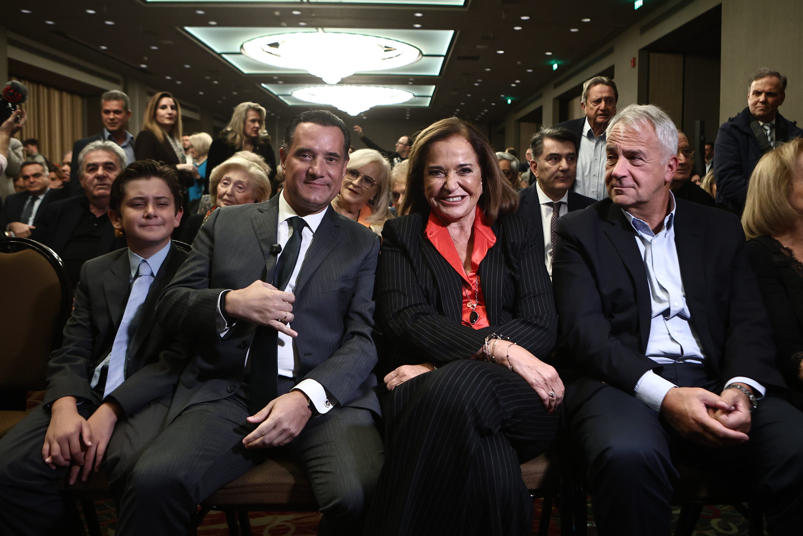 Άδωνις Γεωργιάδης: Αποκάλυψε το βιβλίο του «Ρώμη» – Υπουργοί και βουλευτές παρευρέθηκαν